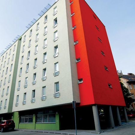 My Home Apartments Братислава Экстерьер фото
