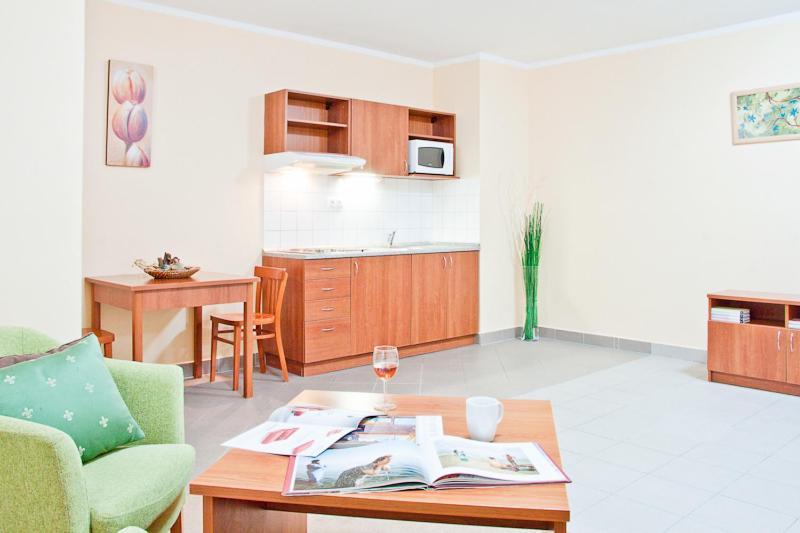 My Home Apartments Братислава Номер фото